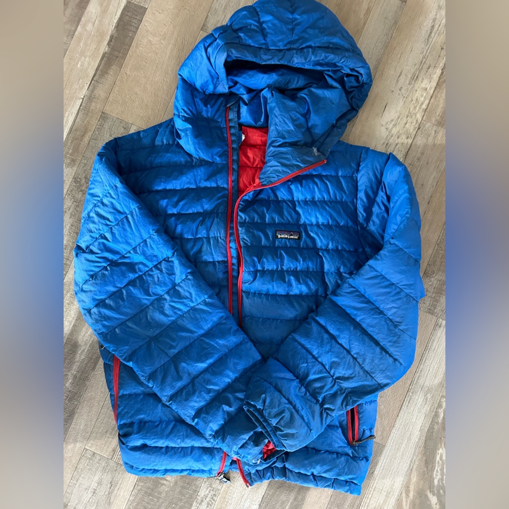 Patagonia Men’s Down Sweater Hoody - Size M